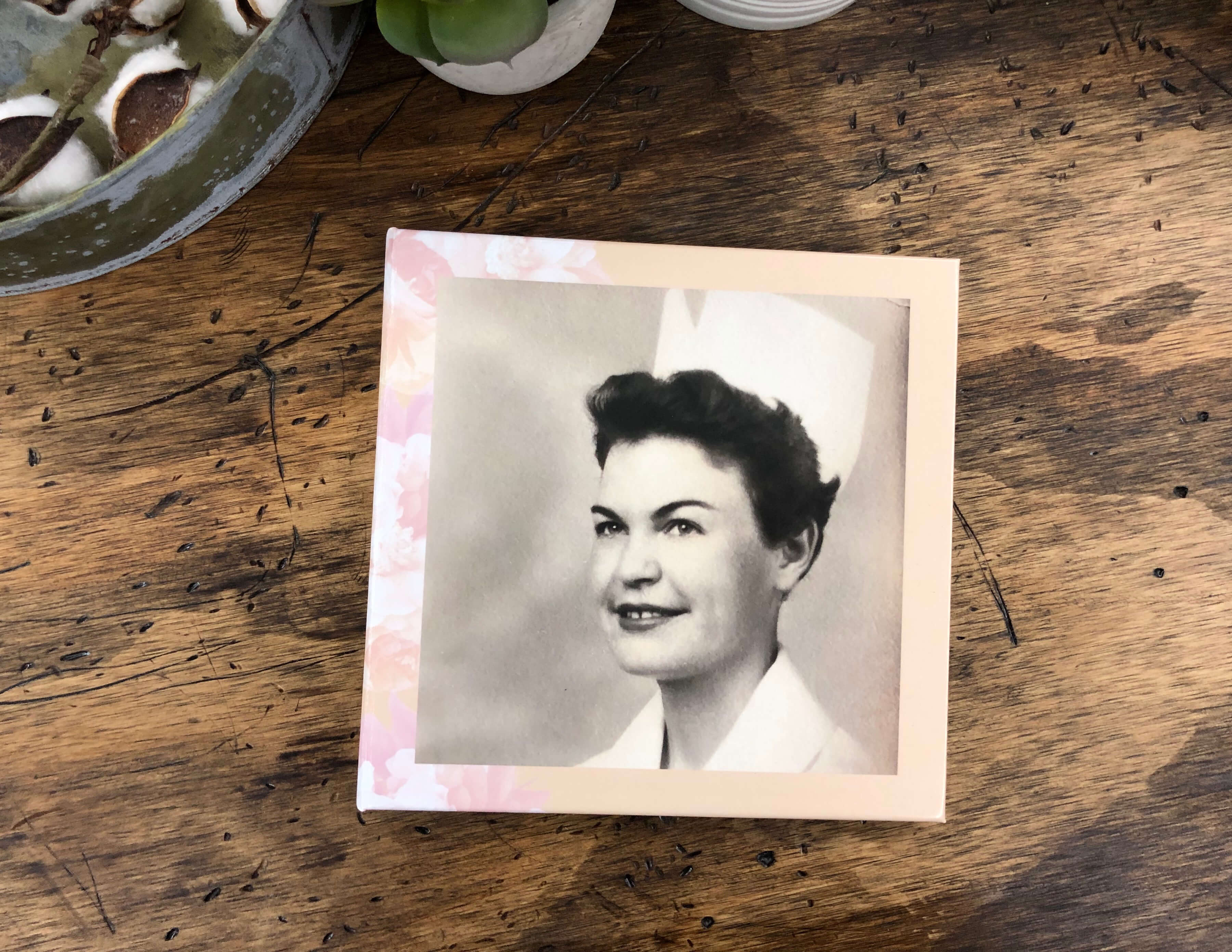 A Photo Book for My Mother with Alzheimer’s